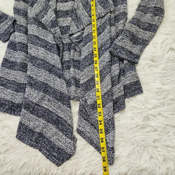 Barefoot Dreams Blue Striped Calypso Bamboo Chic Lite Cardigan Sweater. Size S/M - Picture 3 of 7